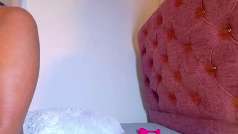 alejandra_dunn1 online show from May 15, 2026, 11:56 pm