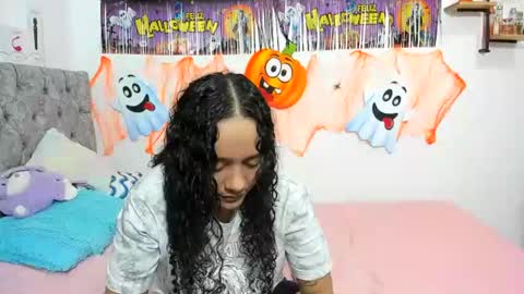 alejandra_evanss online show from October 26, 2025, 5:24 am