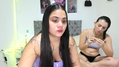alejandra_evanss online show from April 29, 2026, 2:37 am