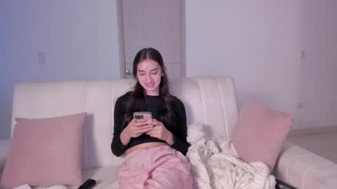 alejandraaa_ online show from February 10, 2026, 11:09 pm