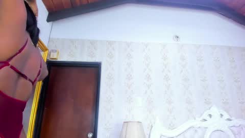 ALEJANDRA  online show from February 26, 2025, 4:14 am