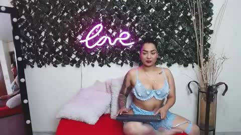 Aleja  online show from February 7, 2025, 7:59 pm