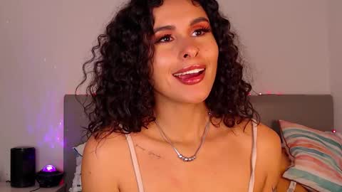 Snapshot of alejandraray chatting on December 2, 2025, 2:17 am Danna Ray online show from December 2, 2025, 2:17 am