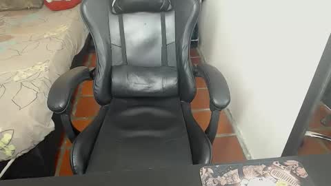 alejandro_cutee online show from November 16, 2025, 8:25 pm