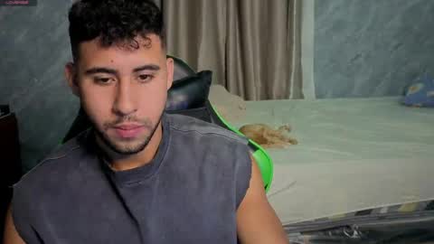 Snapshot of alejandrojf_00 chatting on May 5, 2026, 11:35 pm Daiki jack online show from May 5, 2026, 11:35 pm