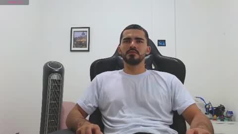 alejandroo_7 online show from June 30, 2026, 11:28 pm