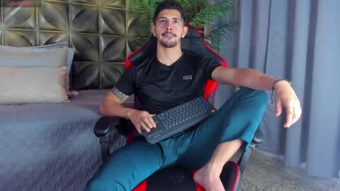 Alejo  online show from December 28, 2024, 7:22 pm