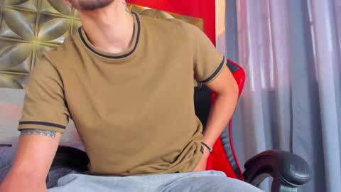 Alejo  online show from January 4, 2025, 7:34 pm