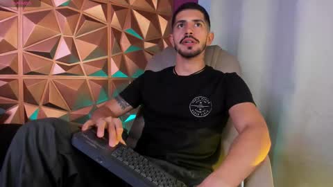 Alejo  online show from February 15, 2026, 4:09 am