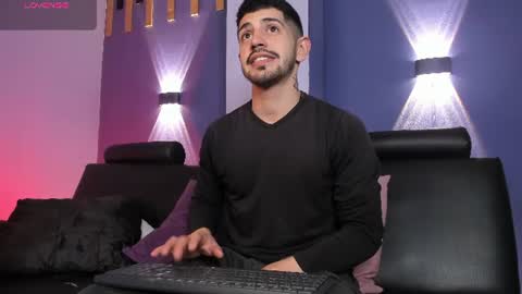 Snapshot of alejandrostorm chatting on June 21, 2026, 7:00 am Alejo online show from June 21, 2026, 7:00 am