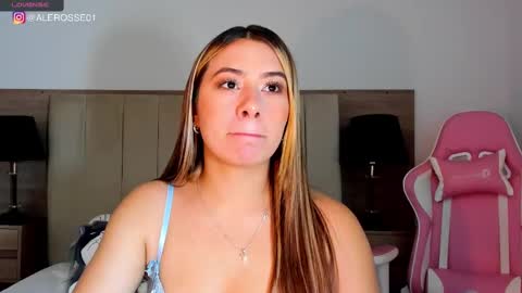 alejandra independent models online show from March 4, 2025, 9:32 pm