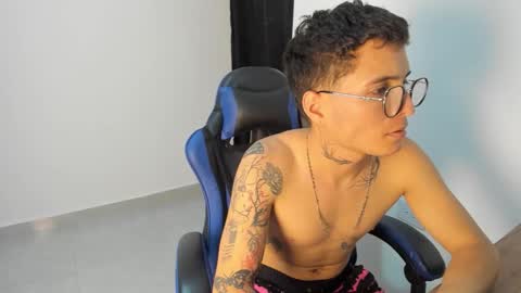 alejo18c online show from February 5, 2026, 3:00 am