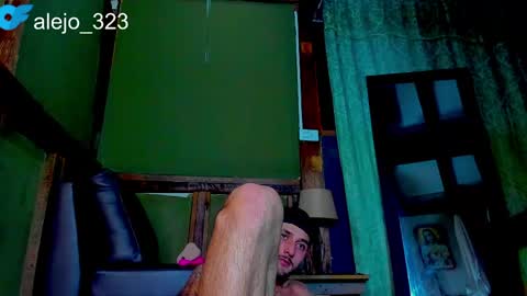 alejo_323__ online show from May 3, 2026, 2:17 am