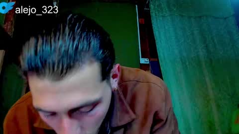 alejo_323__ online show from May 5, 2026, 4:20 am
