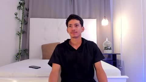 alejo_exotic online show from July 6, 2026, 12:24 pm