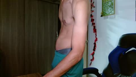 Snapshot of alejo_hot23 chatting on June 9, 2026, 3:40 am David online show from June 9, 2026, 3:40 am