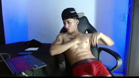 Snapshot of alejo_urd chatting on April 6, 2026, 1:47 am alejo online show from April 6, 2026, 1:47 am
