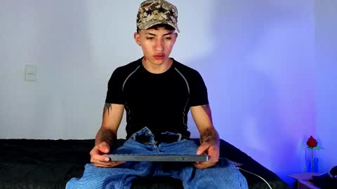 Snapshot of alejo_urd chatting on May 21, 2026, 7:59 am alejo online show from May 21, 2026, 7:59 am