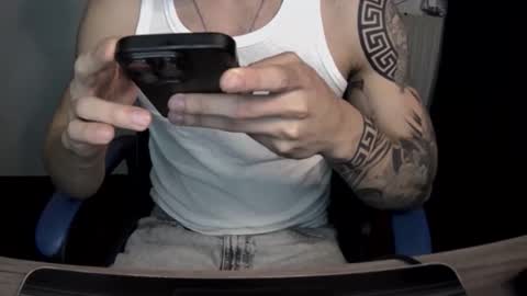 Snapshot of alejoduarte16 chatting on February 8, 2026, 2:09 pm alejoduarte16 online show from February 8, 2026, 2:09 pm