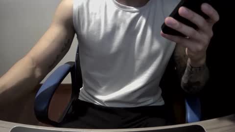 Snapshot of alejoduarte16 chatting on March 5, 2026, 11:28 am alejoduarte16 online show from March 5, 2026, 11:28 am