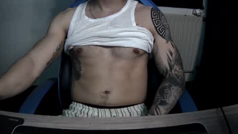 Snapshot of alejoduarte16 chatting on April 3, 2026, 12:14 pm alejoduarte16 online show from April 3, 2026, 12:14 pm