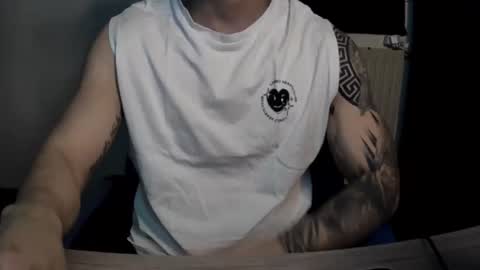 Snapshot of alejoduarte16 chatting on April 5, 2026, 2:58 pm alejoduarte16 online show from April 5, 2026, 2:58 pm