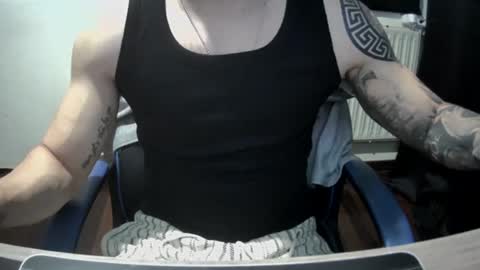 Snapshot of alejoduarte16 chatting on June 14, 2026, 4:20 pm alejoduarte16 online show from June 14, 2026, 4:20 pm