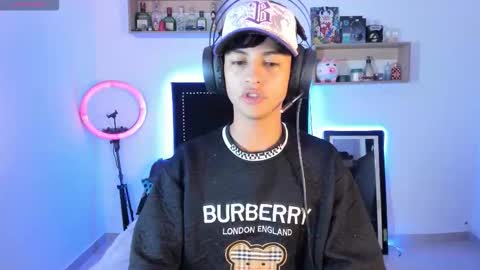 alejo online show from November 11, 2025, 8:14 am