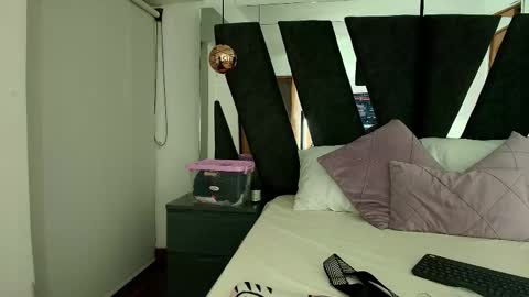 aleka_williams_ online show from December 18, 2025, 12:17 am