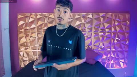 aleking13 online show from October 8, 2025, 12:36 pm