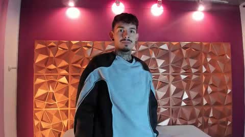 aleking13 online show from October 12, 2025, 12:37 pm