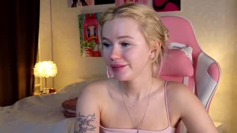 Snapshot of aleksalore chatting on December 29, 2024, 11:40 am Lexi online show from December 29, 2024, 11:40 am