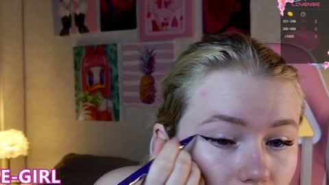 Snapshot of aleksalore chatting on January 27, 2025, 3:37 am Lexi online show from January 27, 2025, 3:37 am