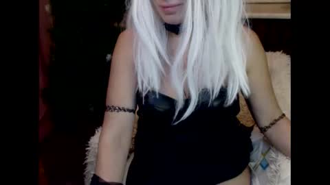 Luly online show from December 18, 2024, 1:59 am