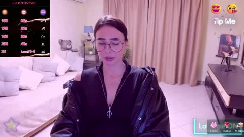 Snapshot of alenacoplan chatting on April 8, 2026, 9:04 pm AlenaCoplan online show from April 8, 2026, 9:04 pm