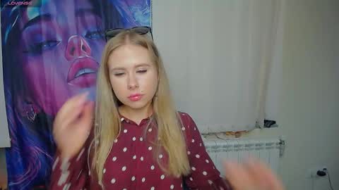 Alena online show from September 9, 2025, 5:07 am