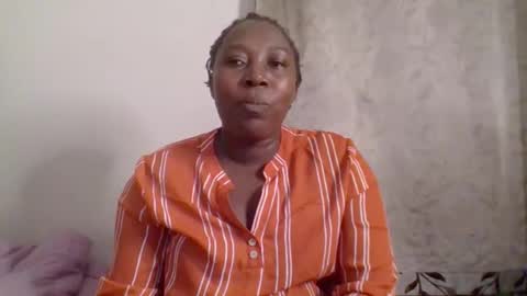 Snapshot of alesha_ chatting on March 1, 2026, 5:48 pm Noreen Kennth and Emilly online show from March 1, 2026, 5:48 pm