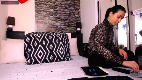 Snapshot of alesiasensual chatting on October 27, 2025, 8:29 am AlesiaSensual online show from October 27, 2025, 8:29 am