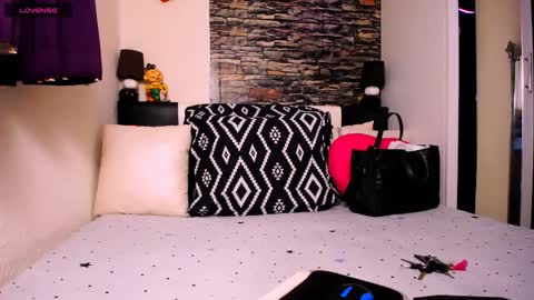 Snapshot of alesiasensual chatting on November 5, 2025, 9:31 am AlesiaSensual online show from November 5, 2025, 9:31 am