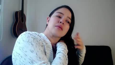 Aleska online show from October 7, 2025, 3:09 pm