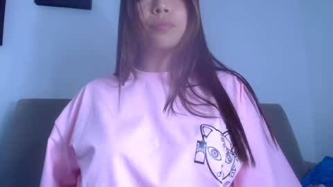 Snapshot of aleska_dollx chatting on December 22, 2024, 1:01 am QUEEN OFF MILk IM BACK 15 NOV online show from December 22, 2024, 1:01 am