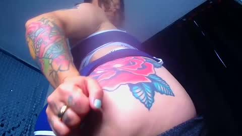 Snapshot of aleska_dollx chatting on February 7, 2025, 11:03 pm QUEEN OFF MILk IM BACK 15 NOV online show from February 7, 2025, 11:03 pm