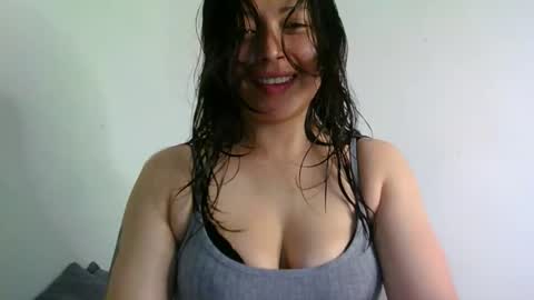QUEEN OFF MILk  IM BACK  15 NOV online show from May 5, 2026, 4:15 pm