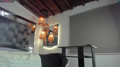 Snapshot of alessa_wells chatting on July 1, 2026, 11:01 am Alessa online show from July 1, 2026, 11:01 am