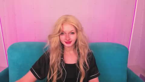 alessakiss online show from November 13, 2025, 8:57 am