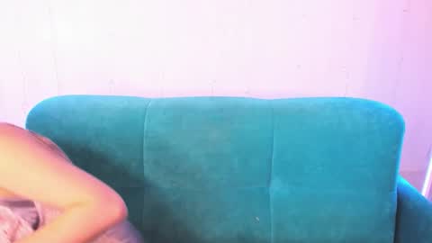 alessakiss online show from November 18, 2025, 8:30 am