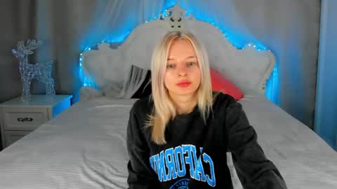 alessakiss online show from May 4, 2026, 2:07 am