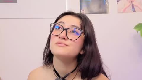 Snapshot of alessandralb chatting on May 6, 2026, 9:42 pm Alessandra Leblanc online show from May 6, 2026, 9:42 pm