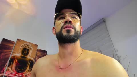 Snapshot of alessandro__wye chatting on February 8, 2025, 8:31 am ALESSANDRO WYE online show from February 8, 2025, 8:31 am