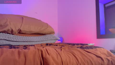 Kciqu3  Independent model online show from March 3, 2026, 3:01 am